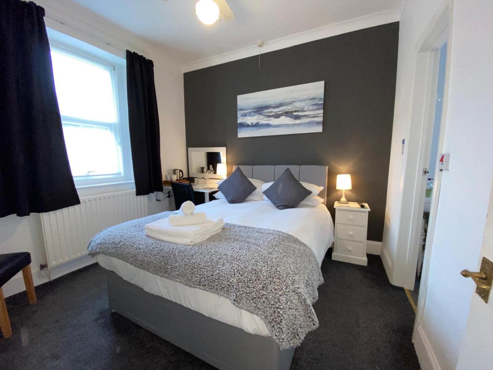 Heathcliff House B&B Exclusively For Adults Free Large Carpark Torquay Eksteriør bilde