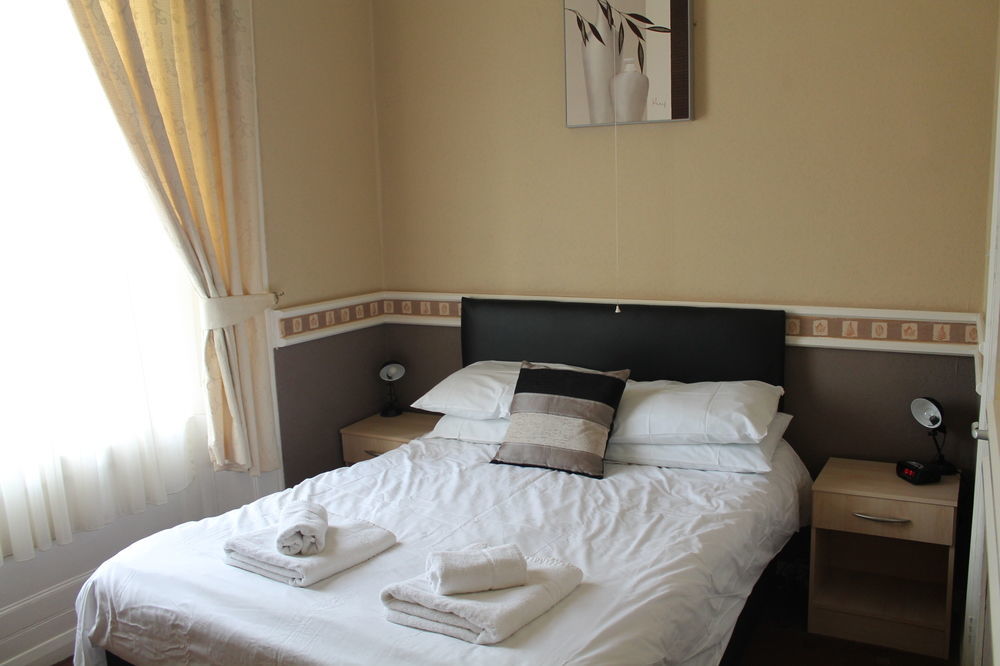 Heathcliff House B&B Exclusively For Adults Free Large Carpark Torquay Eksteriør bilde