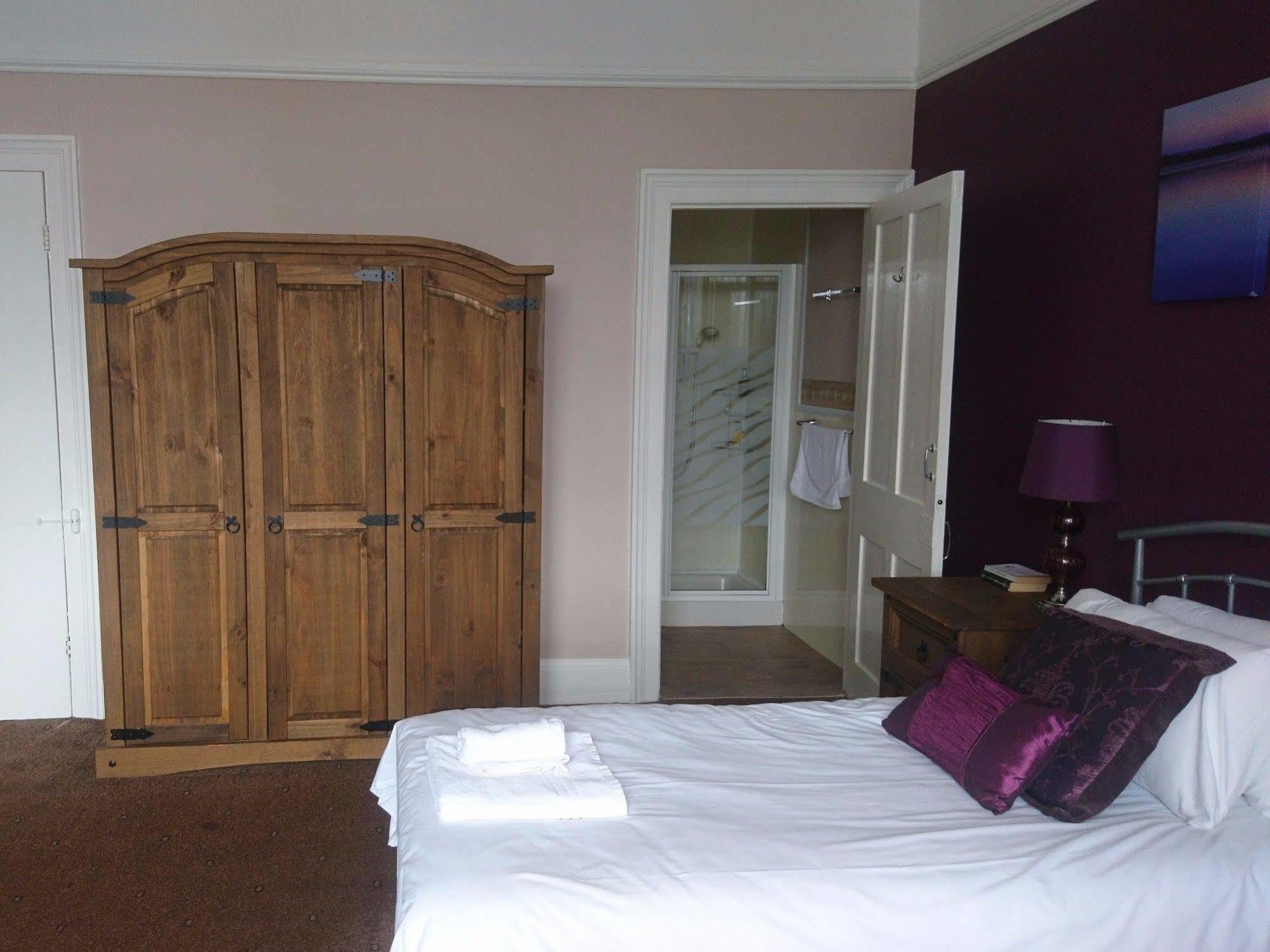 Heathcliff House B&B Exclusively For Adults Free Large Carpark Torquay Eksteriør bilde